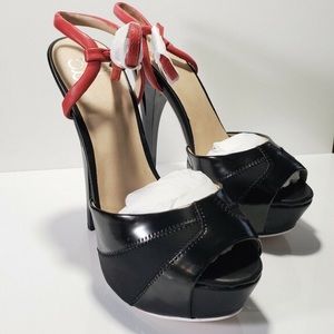 New Aura Platform Sandal By Gwen Stefani 👡